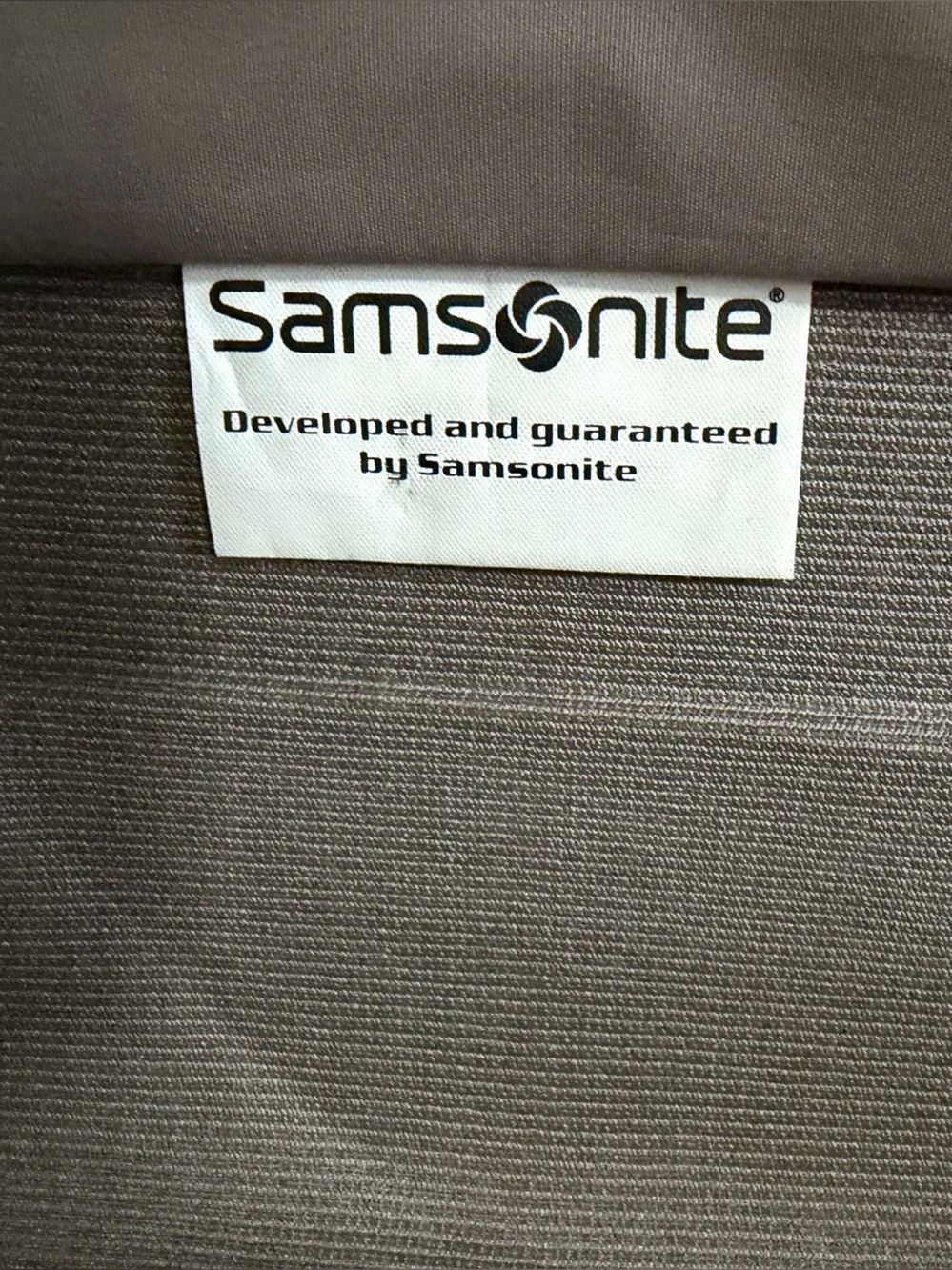 Samsonite Cosmolite 75cm Large Spinner Suitcase - Hardside 5.7 lbs/94L